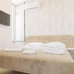 Peaceful Piccinni - - Apartment